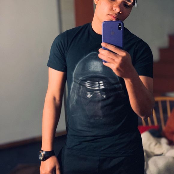 Meet your Posher, David - Picture 1 of 1